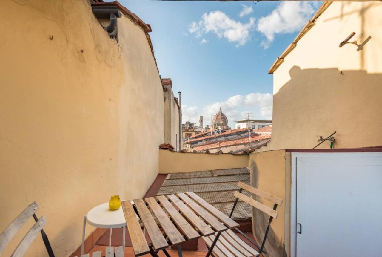 Romantico Attichino Con Terrazzo Vista Duomo !! Apartment Florence Exterior photo