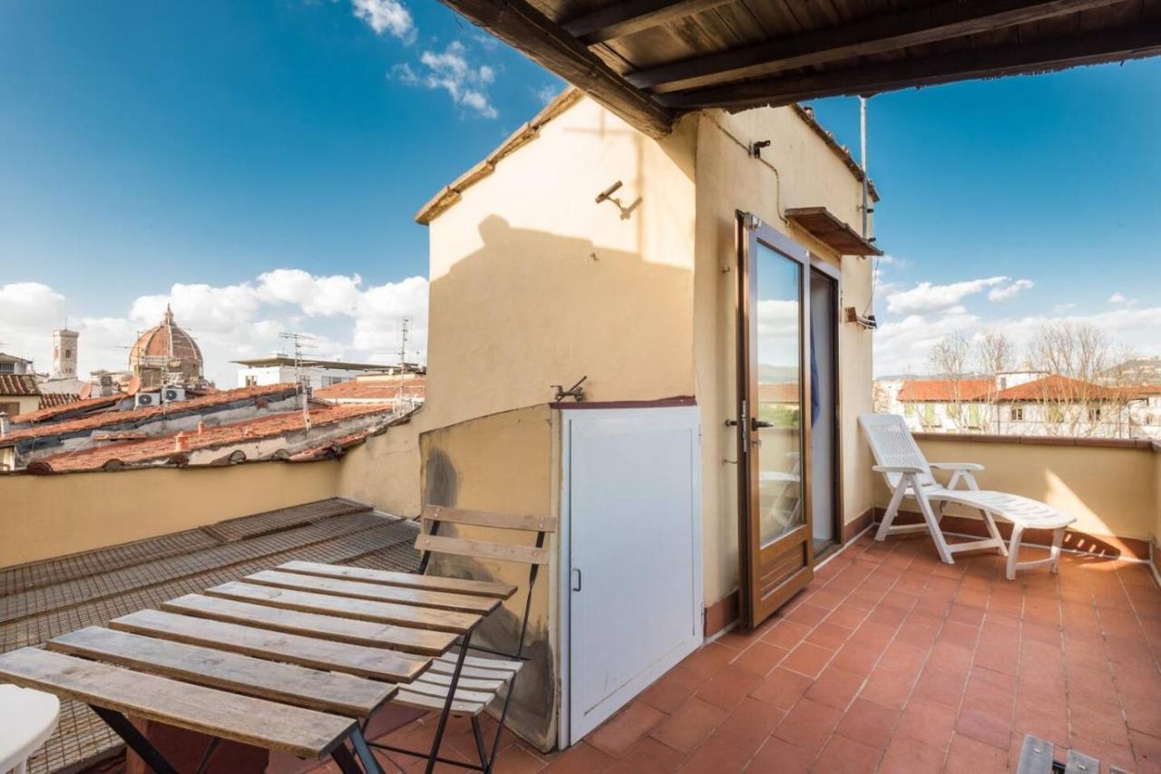 Romantico Attichino Con Terrazzo Vista Duomo !! Apartment Florence Exterior photo